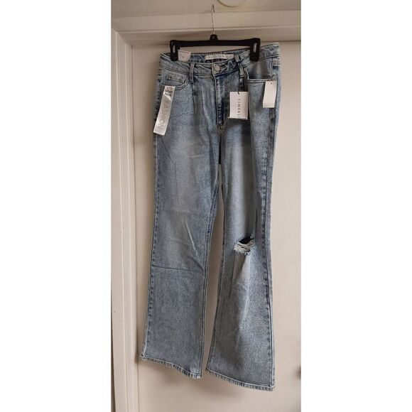 NWT~Tinseltown Medium Wash Distressed Flared Bootcut Jeans Sz 11 - Picture 1 of 2